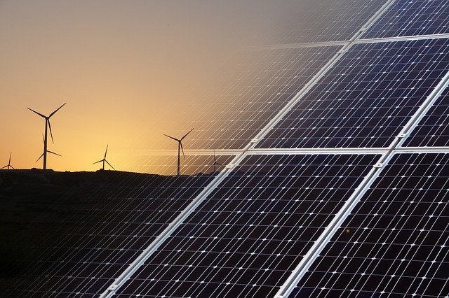 Read more about the article שינויי אקלים: חברות חשמל מעכבות מעבר לאנרגיה ירוקה
